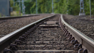 Повреда в контактната железопътна мрежа в района на гара Подуяне