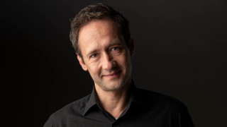 Познаваме Дарин Ангелов с ролите му както в театъра така