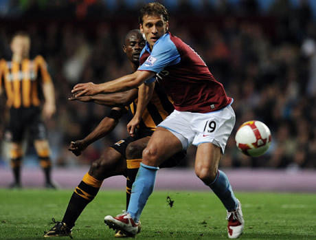 Стенли защитава бивш съотборник