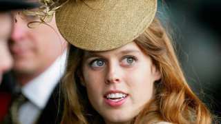 От кого зае сватбената си рокля принцеса Беатрис