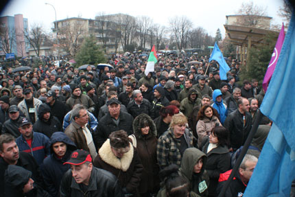 Миньорите обявиха протестна готовност