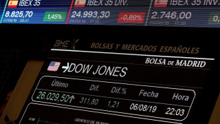 Пазарите в Съединените американски щати отново поеха рязко надолу Dow
