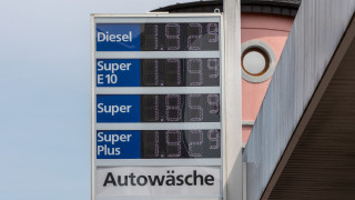 За кои коли е опасен новият бензин Е10?