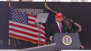 Президентът Доналд Тръмп разкритикува политиките на САЩ за многообразие и