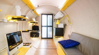 Да живееш на 9 кв.м.: Новата мода на най-скъпия пазар за имоти (СНИМКИ)