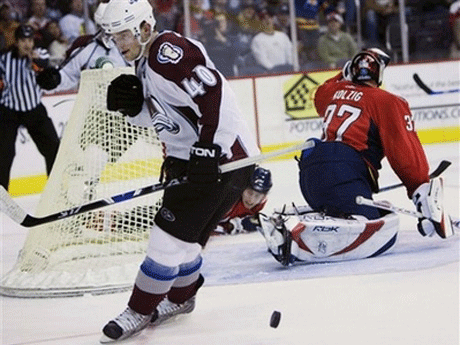 Столичани пребориха снега в НХЛ