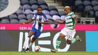 Порто спечели титлата в Португалия преди края на сезона в