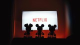  Netflix, Disney+ и за какво акциите на стрийминг платформата регистрираха спад 