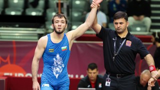 Днес започна Световното първенство по борба в неолимпийските категории за