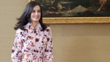 Испанската кралица Летисия, дрехите на цветя и пролетната мода