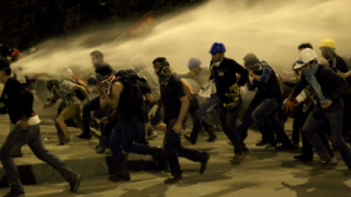 Турската полиция отново употреби сила срещу протестиращите