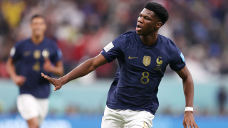 Двама от титулярите на националния отбор на Франция по футбол