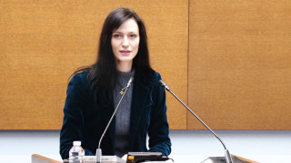 Мария Габриел очаква датата кога ще ни приемат и в сухопътния Шенген