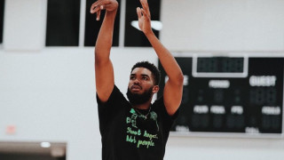 Още в началото на пандемията стана ясно че майката на Карл Антъни