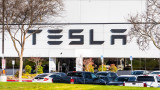 Как Tesla изтри $80 милиарда от пазарната си стойност след коментар на Мъск