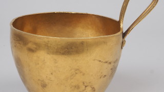 Находки от благородни метали керамика от некропола при Дъбене и