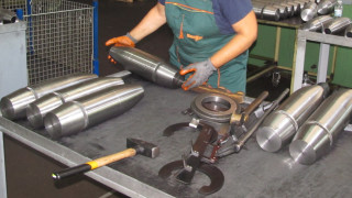 Националната агенция по приходите е запорирала сметки на военния завод