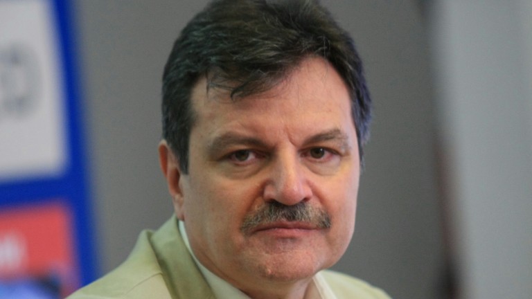 Симидчиев: Недоверието в институциите обърква и разделя хората 