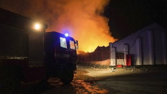 Пожари горят в Одеса след руска атака с дронове
