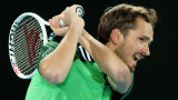 Фамозен обрат осигури място на Медведев в трети кръг на Australian Open