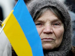 Стотици опитаха да щурмуват парламента в Украйна 