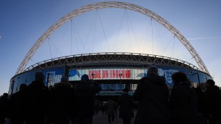 Англия 0 0 Хърватия 1′ Феновете вече се стичат