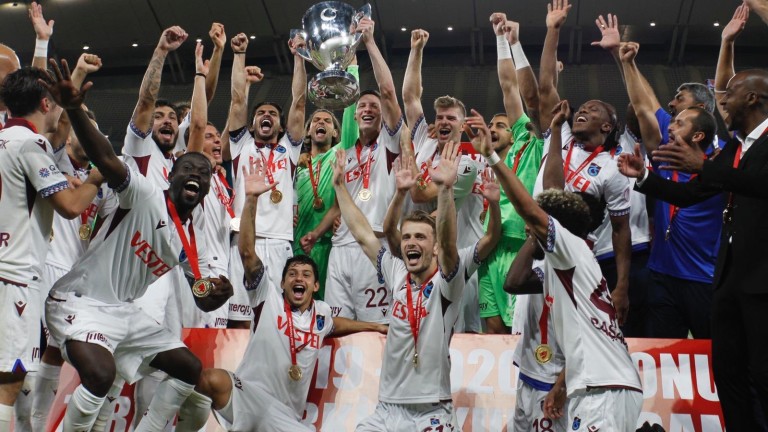 Трабзонспор спечели Купата на Турция след победа с 2:0 над