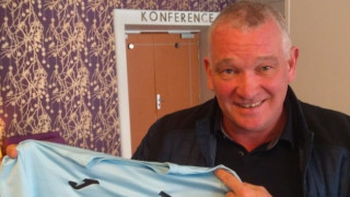 Легендата на датския футбол Джон Йенсен е поредният звезден фен