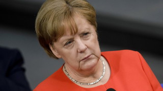 Канцлерът на Германия Ангела Меркел заяви че очаква трудни разисквания