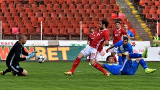 Иван Вутов: Целият ни отбор тича по-малко от Манолев...