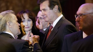 На Пол Манафорт който е бивш шеф на предизборния щаб