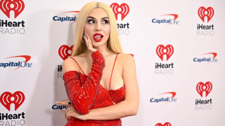 Обикновено в края на годината всички включително и изпълнителите се