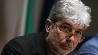 Петната от мазут на плажа край Шабла били от танкер, според Нено Димов