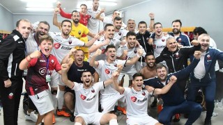 Шампионът на на Северна Македония по футбол Шкендия Тетово победи с 3 1