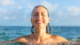 Море и у дома: защо да мием лицето си със солена вода