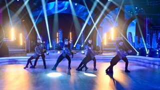 Танцът е емоция танцът е чувство Той е начин да