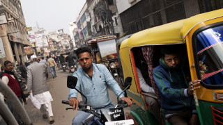 Близо една четвърт от индийците на между 15 и 24 годишна