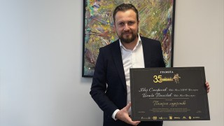 Отличие в категория Пазарно лидерство от конкурса Мистър и Мисис