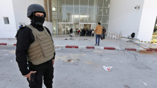Двамата терористи в Тунис се учили да боравят с оръжие в Либия