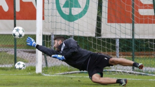 Треньорският щаб на Лудогорец ще продължи с ротацията на вратарския