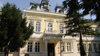 Сградата на Художествената галерия в Силистра се руши съобщи БНР