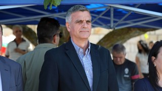 Поискали оставката на Стефан Янев след като той поставил въпроса