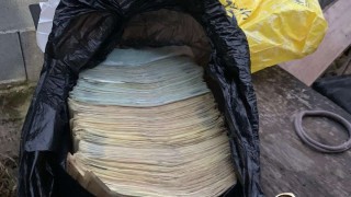 Бургазлия изнудил свой познат да му даде общо 186 000