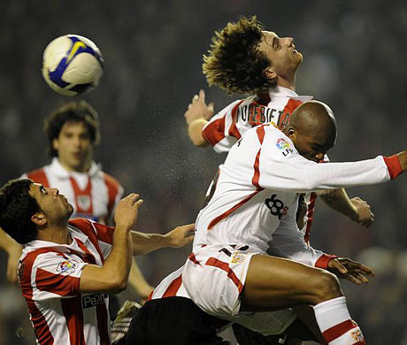 Кануте иска Алварес да остане начело на Севиля