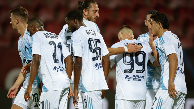 Левски победи Локомотив София с 2:1 в мач от 8-ия