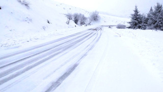 АПИ предупреждава шофьорите за опасно време