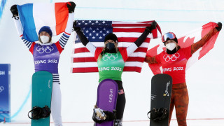 Линдзи Джакобелис най сетне материализира доминацията си в женския сноубордкрос и