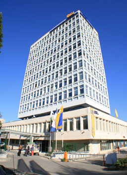 "Петрол" набляга на инвестиции в малките населени места