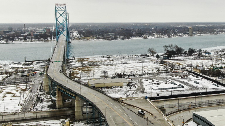 Мостът между Канада и САЩ отново е отворен след блокадата