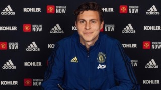 Защитникът на Манчестър Юнайтед Виктор Линдельоф подписа дългосрочен договор с